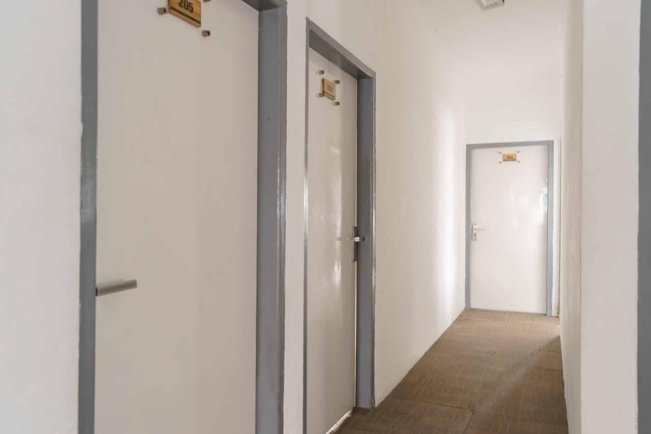 Urbanview Hotel Ananda Syariah By Reddoorz Bukittinggi Exterior photo