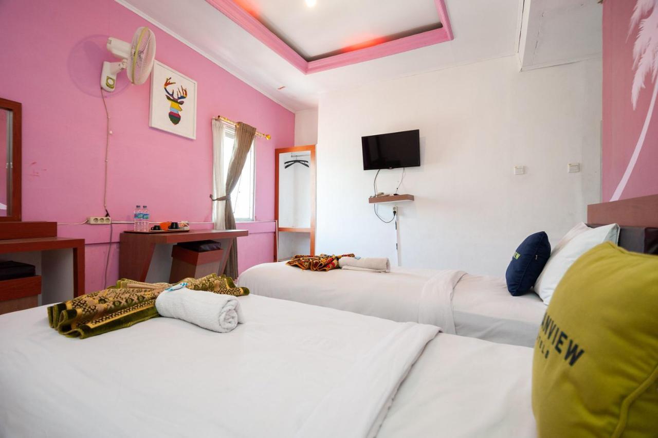 Urbanview Hotel Ananda Syariah By Reddoorz Bukittinggi Exterior photo